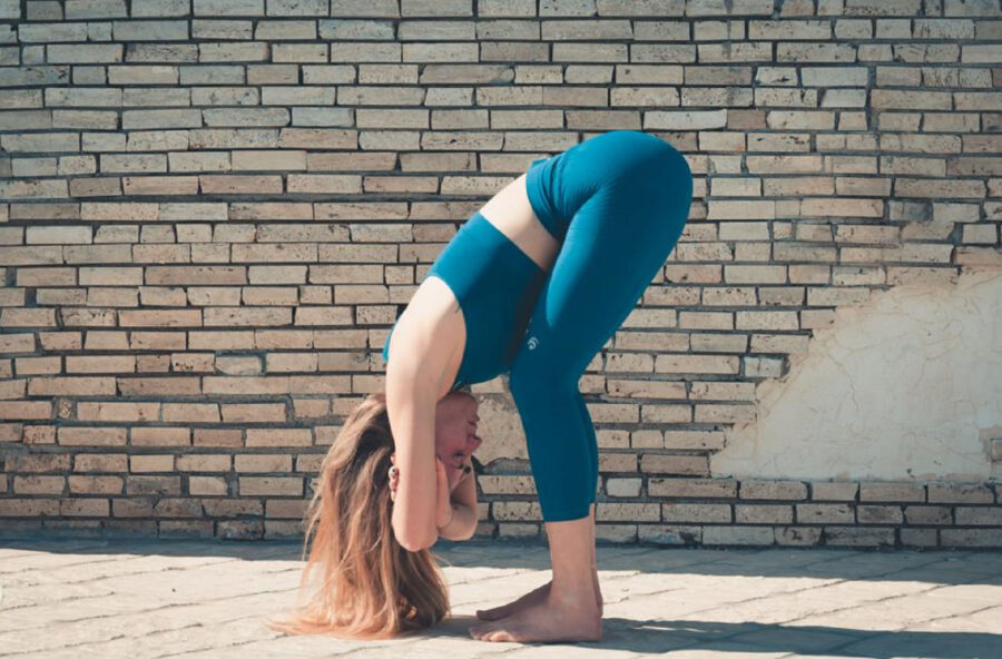 Yoga detox per curare dal mal di schiena al mal di testa