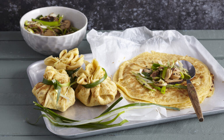 Pancake salati con funghi e cipollotti Pancake salati con funghi e cipollotti
