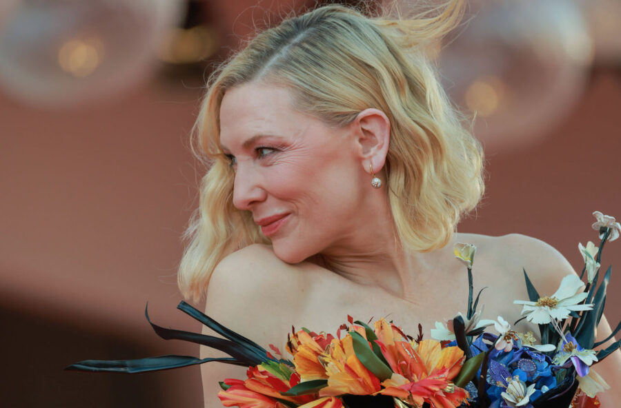 Venezia 79: Cate Blanchett è splendida in Tár e sul red carpet