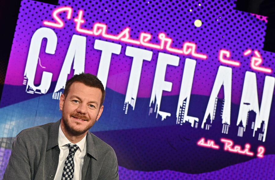 Stasera c’è Cattelan, il nuovo late night show di Rai 2