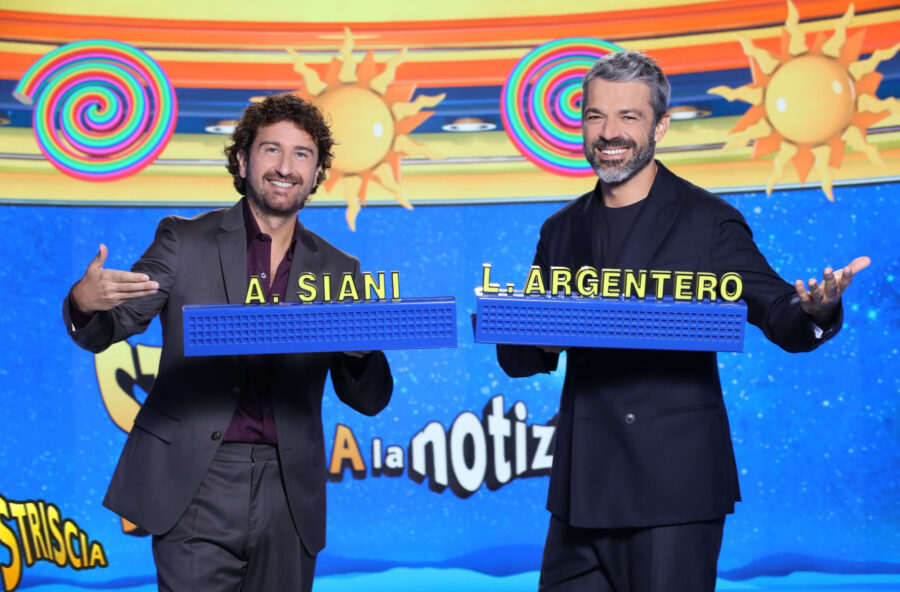 Striscia la notizia: si riparte con Luca Argentero e Alessandro Siani