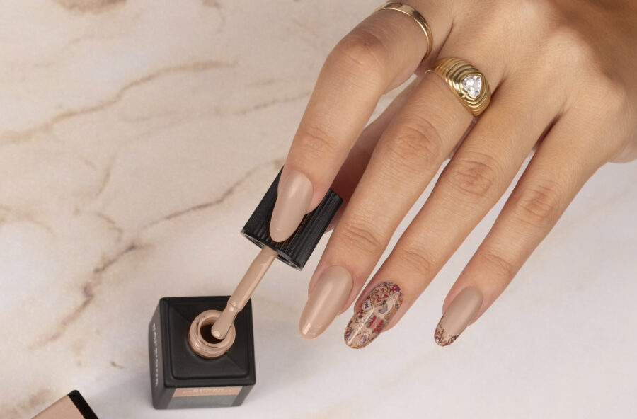 Manicure: sempre più nude