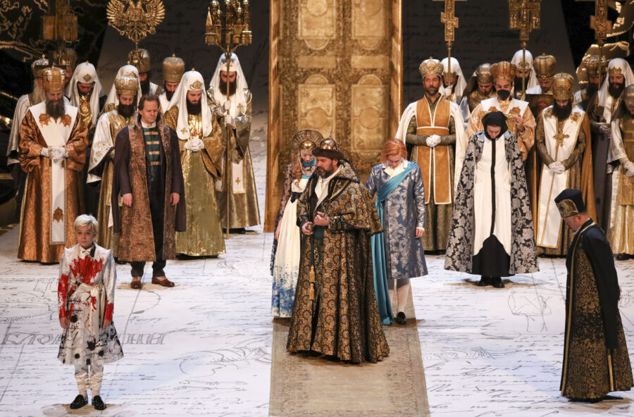 Prima della Scala: una storia di violenza e follia smaschera la brutalità del potere