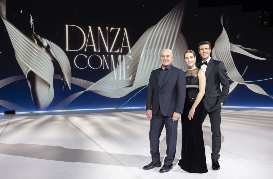 Roberto Bolle dà il benvenuto al 2023 con Danza con me