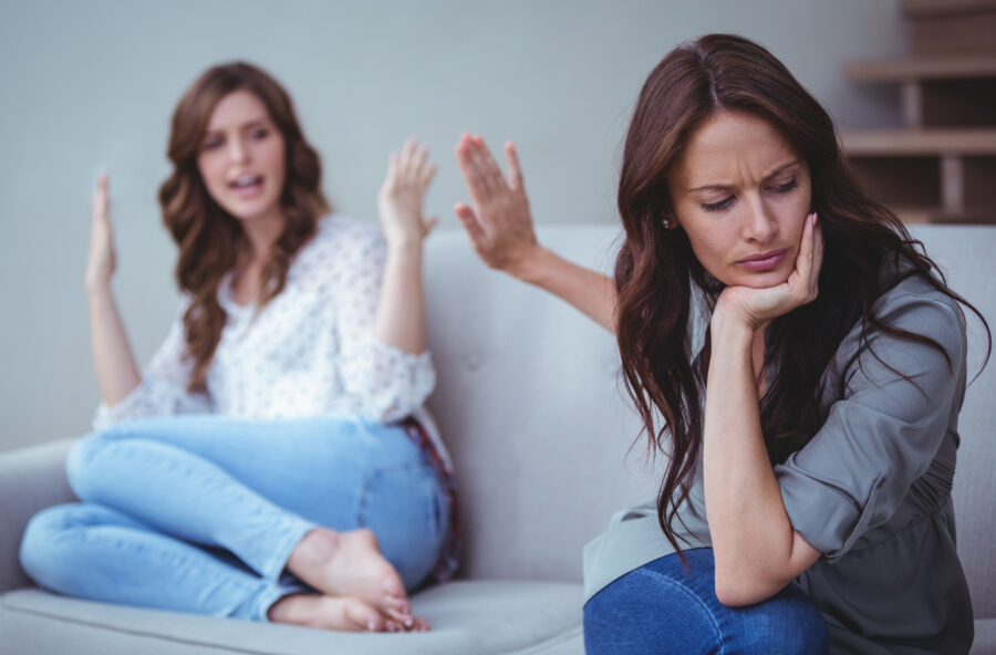 Le parole feriscono davvero