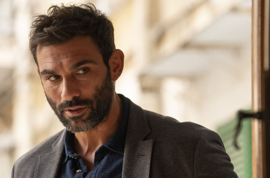 Resta con me: Francesco Arca vi aspetta su Rai 1 con le sue indagini dal tramonto all’alba