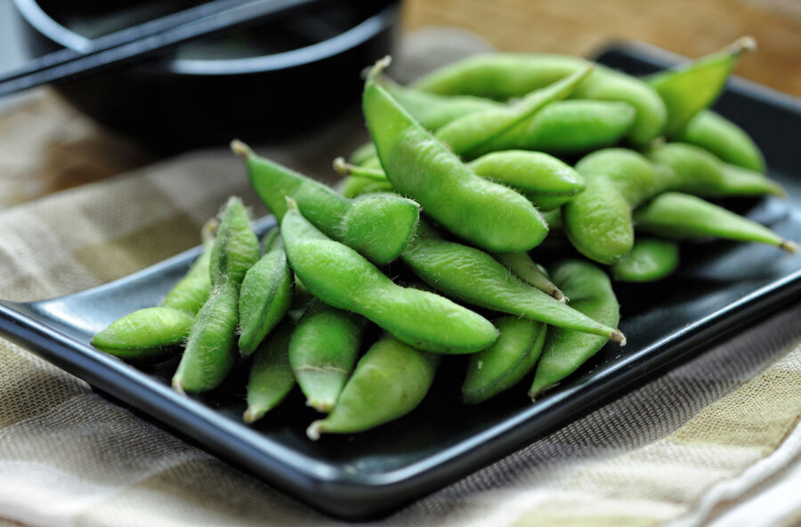 Menopausa: la soia può aiutare. Ma facendo le scelte giuste Menopausa: la soia può aiutare. Ma facendo le scelte giuste