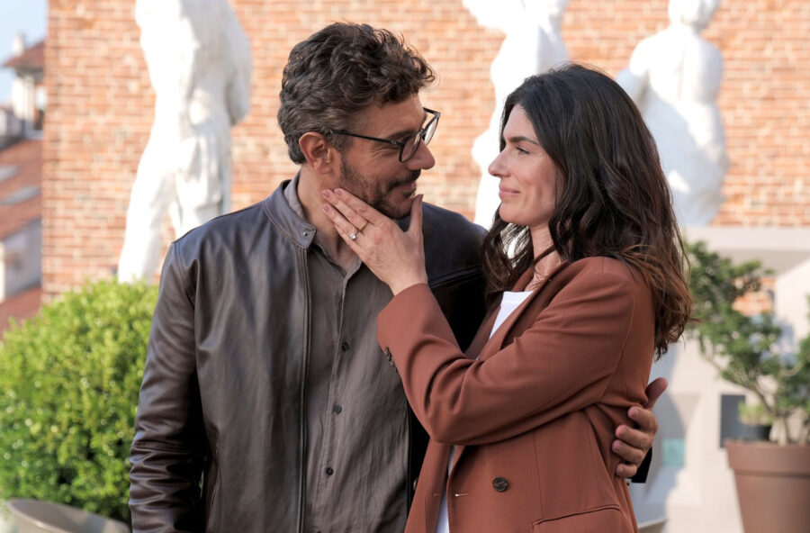 Luce dei tuoi occhi 2: nuove avventure e nuovi misteri per Anna Valle e Giuseppe Zeno