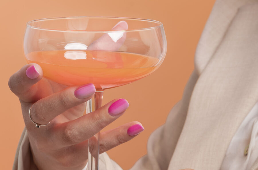 Nail art: vince la brillantezza