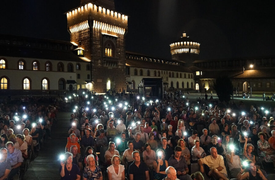 Teatro: gli eventi di giugno da non perdere. Sotto le stelle e ancora in sala