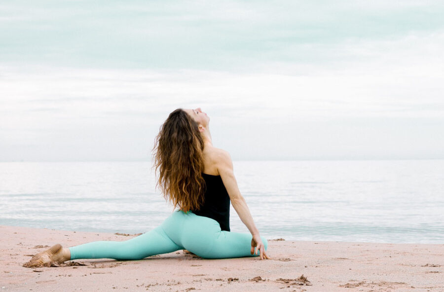 Yoga: fai il Piccione reale per eliminare il mal di schiena