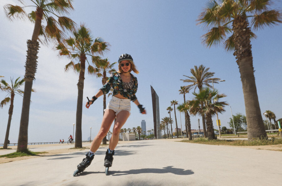 Pattini a rotelle: così ti modelli dalla vita in giù. E ti diverti