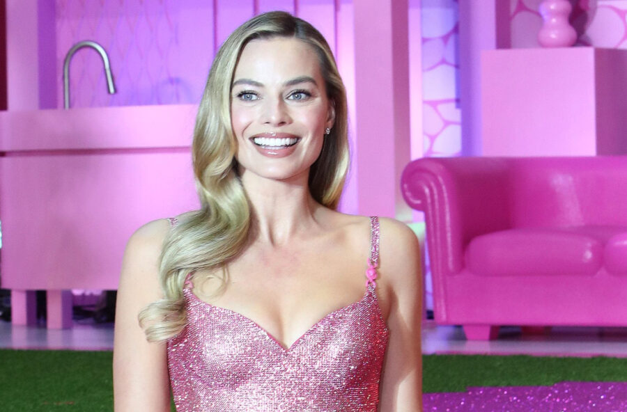 Barbie Botox per un collo più lungo e sottile