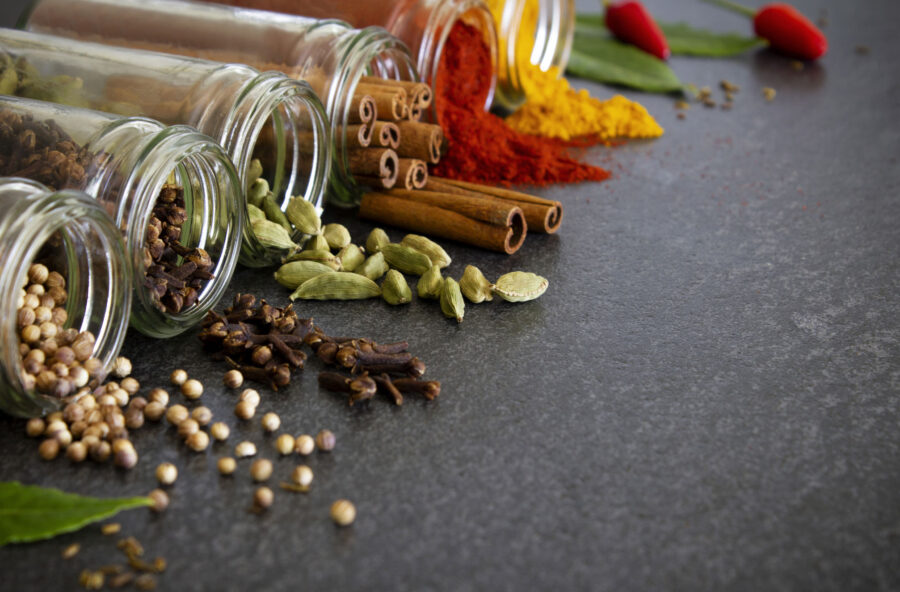 Gonfiori e senso di pesantezza? Scopri le spezie digestive e detox Gonfiori e senso di pesantezza? Scopri le spezie digestive e detox