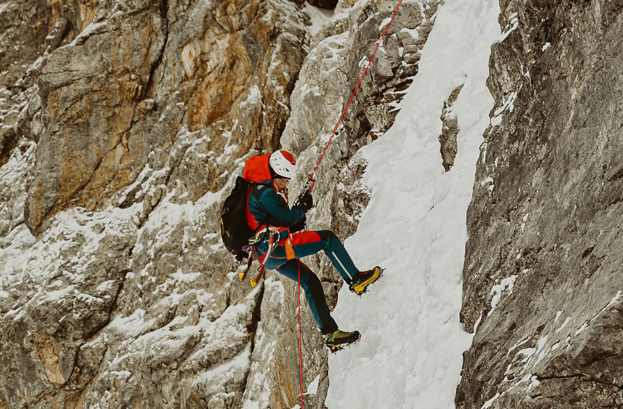 Ice climbing: cosa devi sapere prima di provare