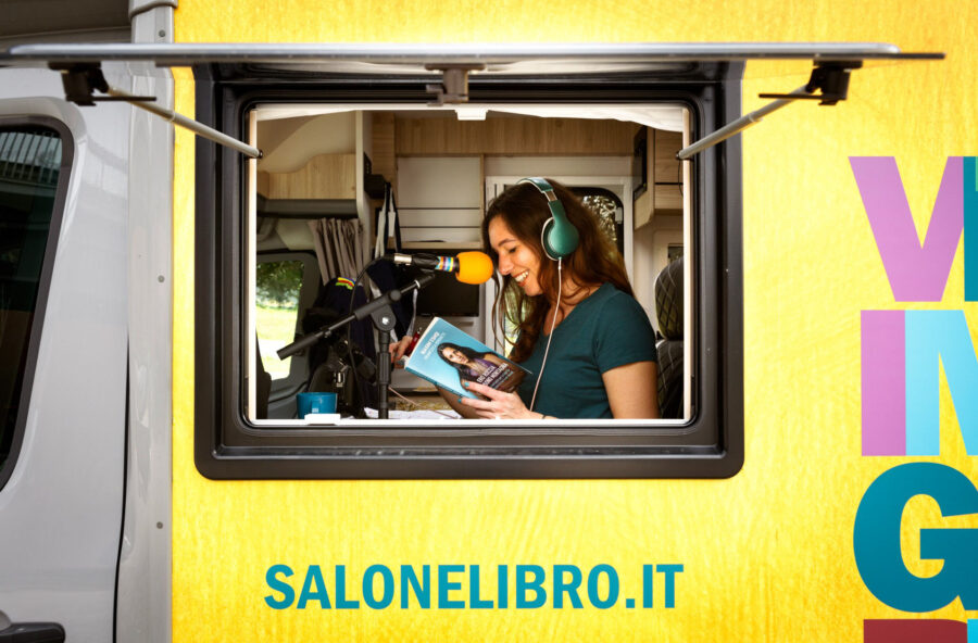 Audiolibri e podcast di aprile: viaggi letterari e non solo