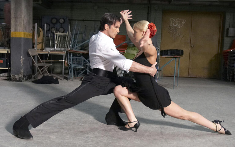 retouch chin, neck(A.B.) -helenec
DF-06338
Take the Lead
,
May 11, 2000
Photo by Kerry Hayes/newline.wireimage.comTo license this image (5183296), contact NewLine:
U.S. +1-212-686-8900 / U.K. +44-207 659 2815 / Australia +61-2-8262-9222 / Japan: +81-3-5464-7020
+1 212-686-8901 (fax)
info@wireimage.com (e-mail)
NewLine.wireimage.com (web site)