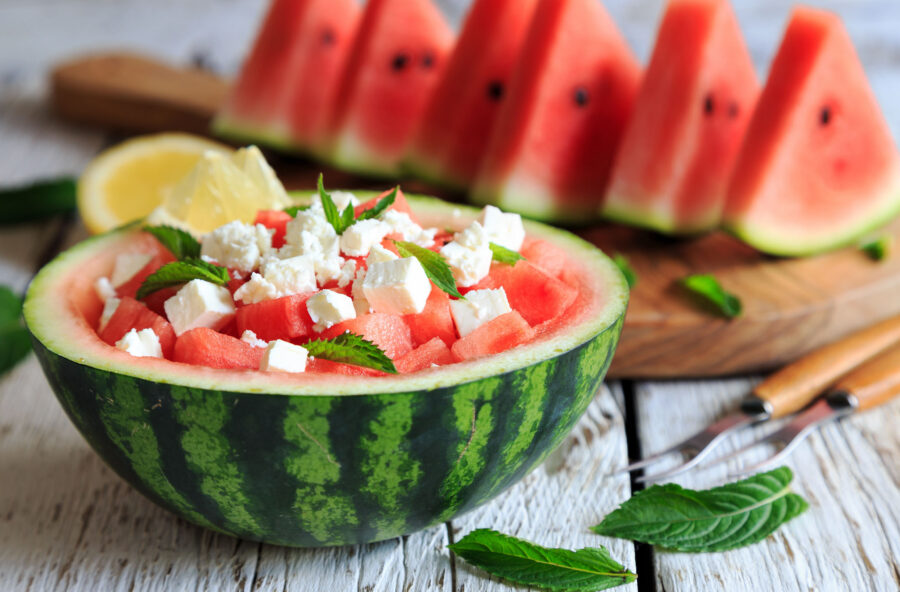 Insalata di anguria con feta e menta fresca