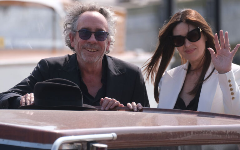 Venezia 81: Monica Bellucci e Tim Burton Venezia 81: Monica Bellucci e Tim Burton