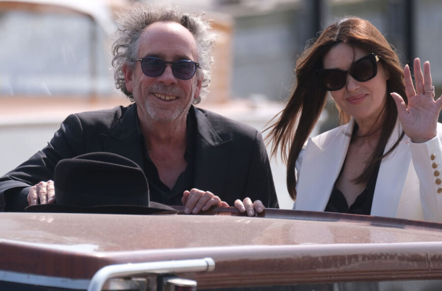 Venezia 81: Tim Burton apre le danze con Beetlejuice Beetlejuice