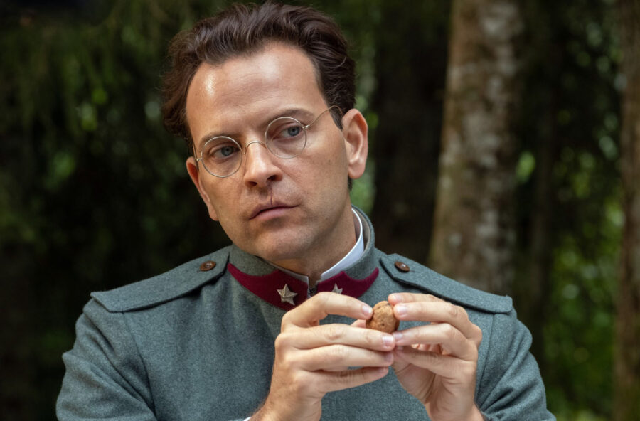 Venezia 81: Alessandro Borghi protagonista di Campo di battaglia