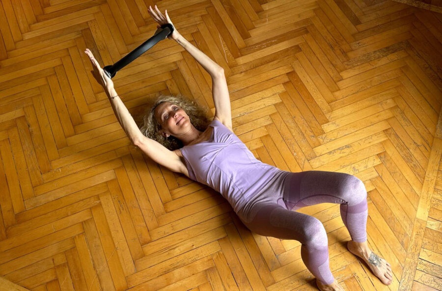 Pilates: modella l’upper body con il Magic Circle
