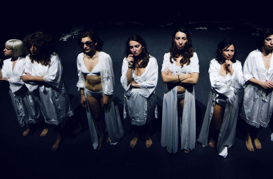 Teatro: la stagione inizia “in rosa”