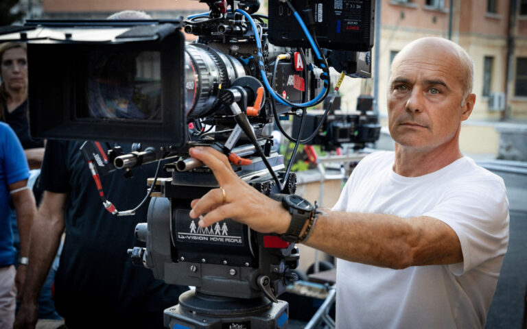 La casa degli sguardi - Zingaretti La casa degli sguardi - Zingaretti