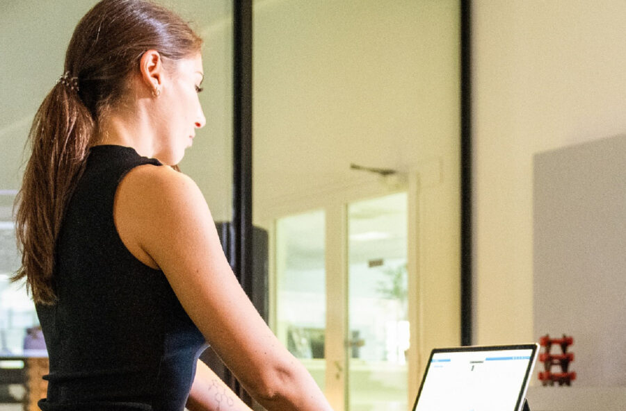 Benessere alla scrivania: bastano piccole pause di 15 minuti