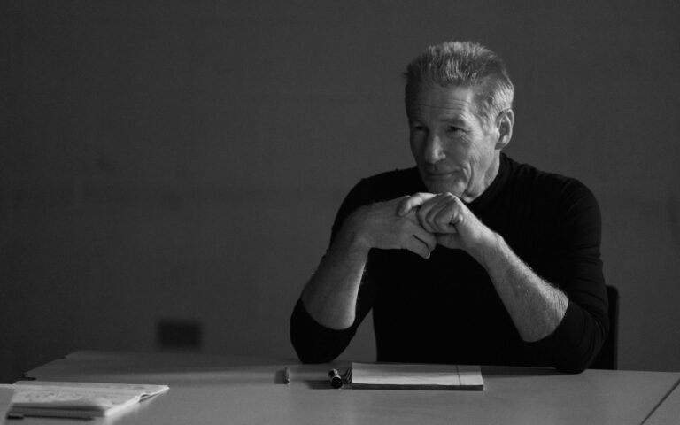 ok Oh, Canada - first look Richard Gere - photo credit Jeong Park (1) ok Oh, Canada - first look Richard Gere - photo credit Jeong Park (1)