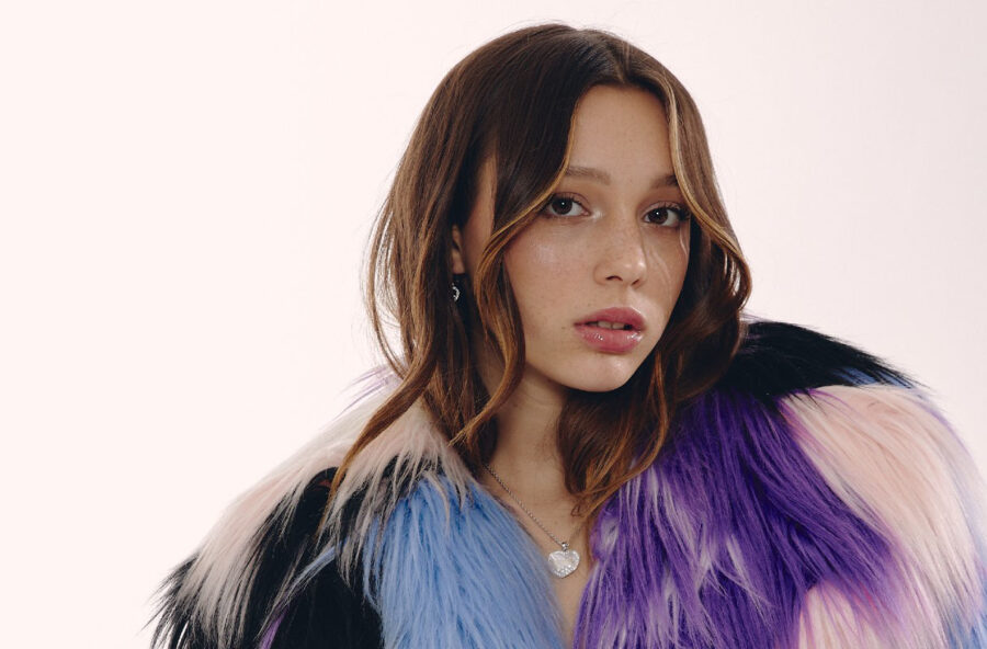 Sanremo 2025: Sarah Toscano ci parla di Amarcord (e non solo)