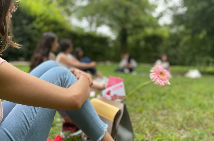 Giornata mondiale dell’endometriosi: tutte le novità, dalla dieta agli esercizi per alleviare il dolore