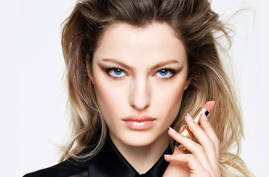 Make up: Douyin Lips