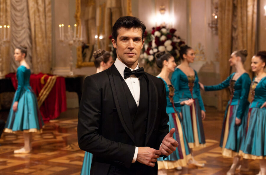 Roberto Bolle protagonista in tv con la seconda edizione di Viva la danza