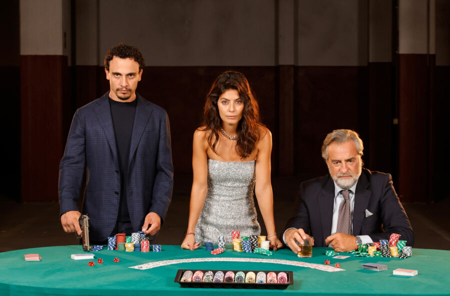 Doppio gioco: la nuova serie spy thriller con Alessandra Mastronardi Doppio gioco: la nuova serie spy thriller con Alessandra Mastronardi