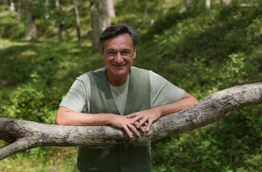 Fabio Caressa ci presenta Money Road – Ogni tentazione ha un prezzo Fabio Caressa ci presenta Money Road – Ogni tentazione ha un prezzo