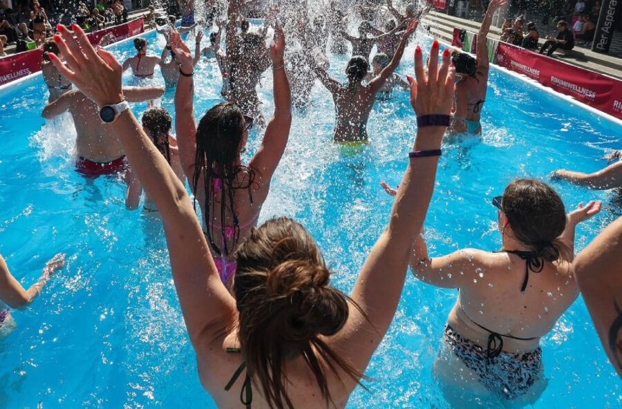 Acquagym: saltare in acqua è antiage