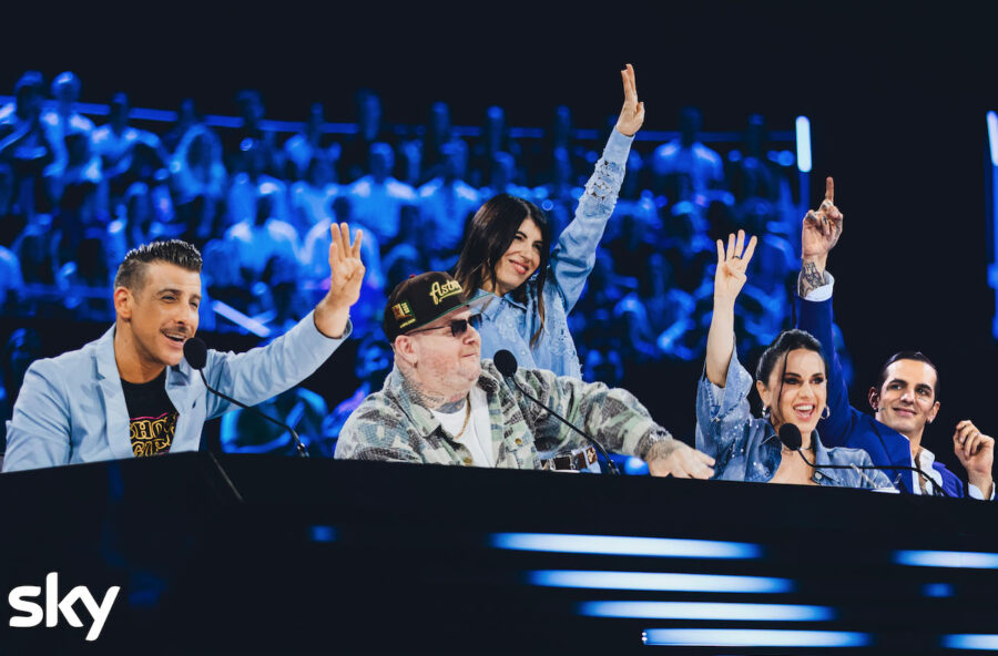 X Factor 2025 al via. Sarà un’edizione da quattro sì X Factor 2025 al via. Sarà un’edizione da quattro sì