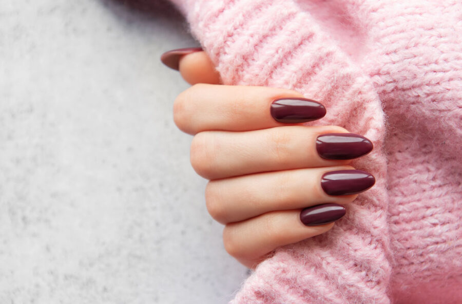 Manicure d’autunno, calda e avvolgente Manicure d’autunno, calda e avvolgente