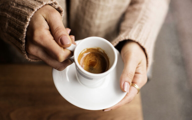 Coffee - Drink, Cup, Mug, Cafe, Directly Above, Frothy Drink, hand, Women, One Woman Only, Holding, Coffee Cup, Latte, Cappuccino, espresso, tea, Coffee - Drink, Cup, Mug, Cafe, Directly Above, Frothy Drink, hand, Women, One Woman Only, Holding, Coffee Cup, Latte, Cappuccino, espresso, tea,