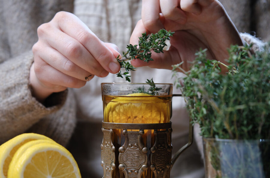 Il timo si fa in quattro contro tosse e raffreddore Il timo si fa in quattro contro tosse e raffreddore