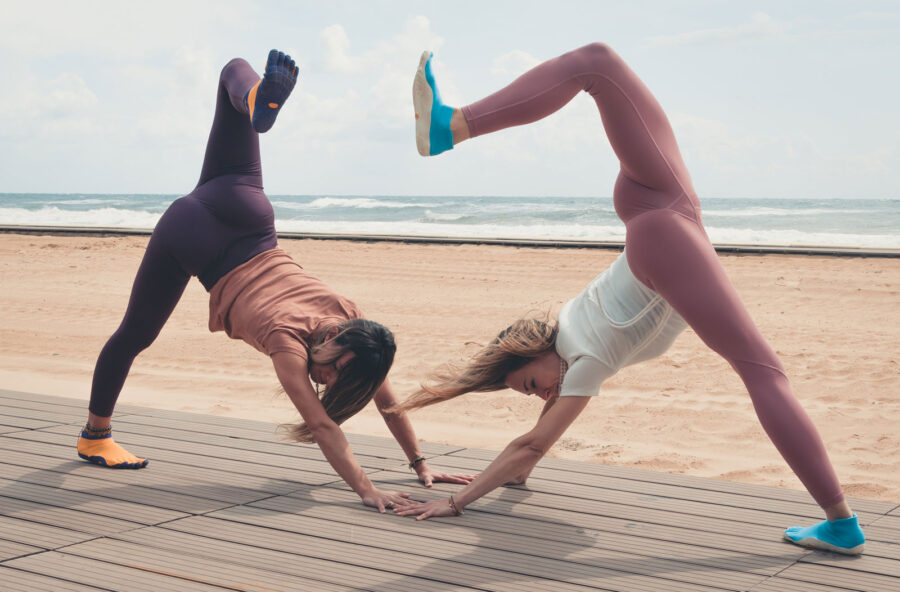 Yoga: rinforza il core con il training del Cane a testa in gi&ugrave;
