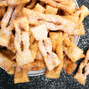 Chiacchiere di Carnevale: classiche e nella friggitrice ad aria