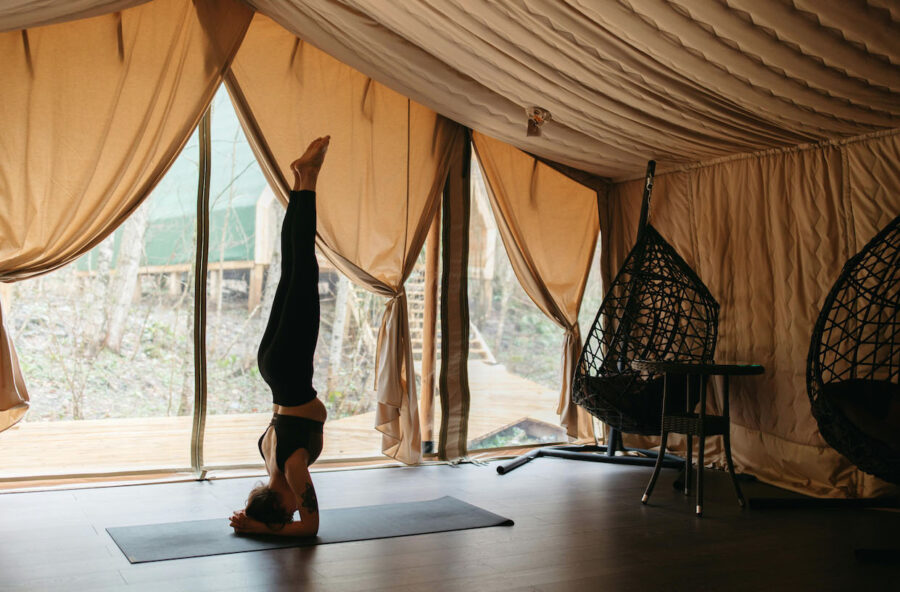 Yoga: gli asana che ti aiutano a trovare l&rsquo;equilibrio anche nella vita
