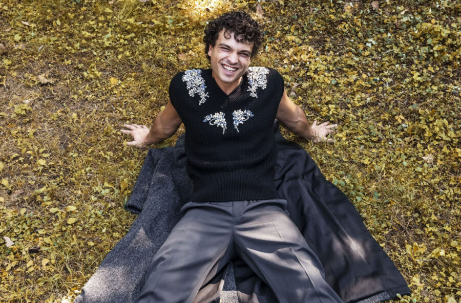 Sanremo 2026: Leo Gassmann racconta la sua terza volta Naturale