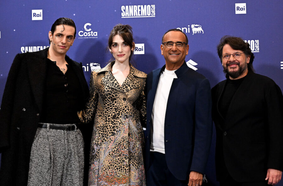 Sanremo 2026: nella seconda serata arriva il trio Achille Lauro, Pilar Fogliati e Lillo