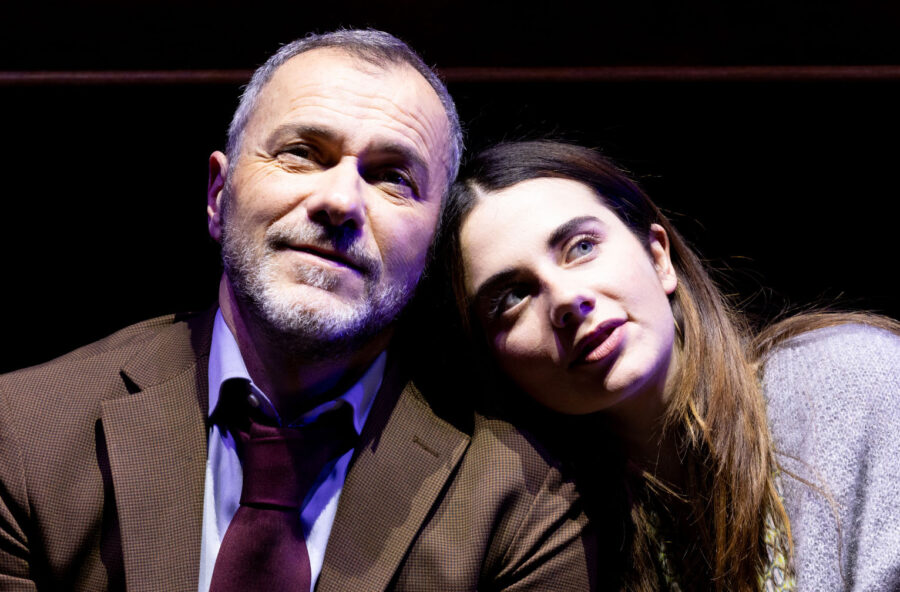 Teatro: tra marzo e aprile libri, film e serie tv invadono il palcoscenico