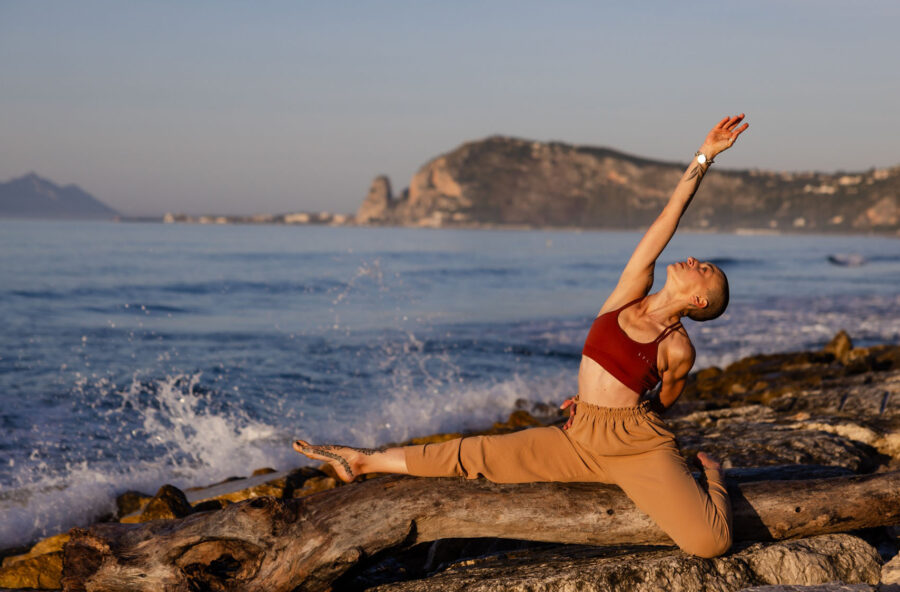 Yoga: i benefici della pratica all&rsquo;aria aperta