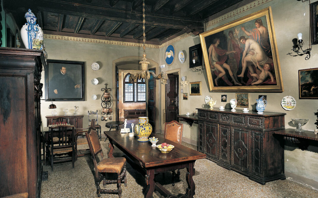 La sala da pranzo della Casa del Podest&agrave;