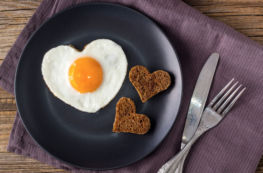 Uova: tutto quello che devi sapere su colesterolo e proteine
